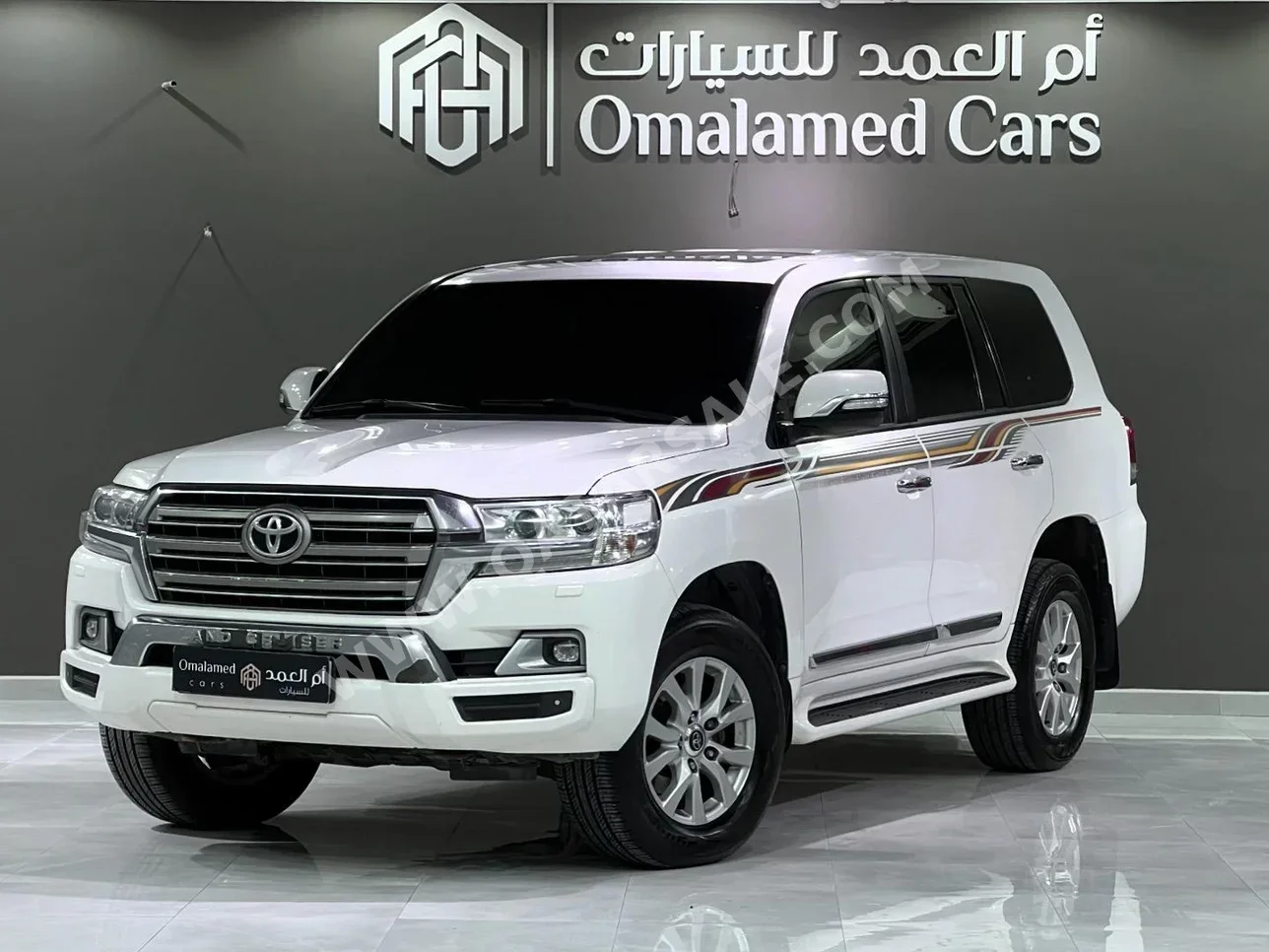 Toyota  Land Cruiser  GXR  2017  Automatic  260,000 Km  6 Cylinder  Four Wheel Drive (4WD)  SUV  White