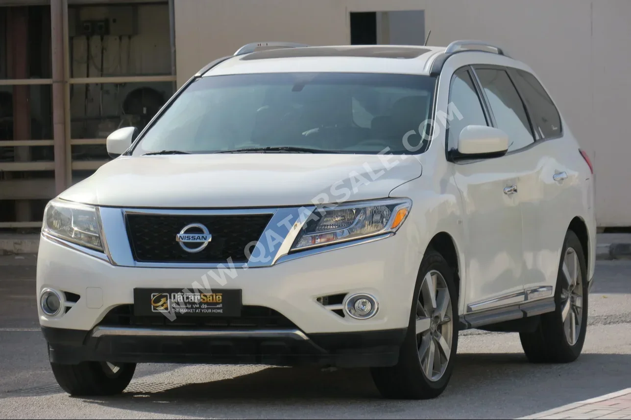 Nissan  Pathfinder  SV  2014  Automatic  99,200 Km  6 Cylinder  Four Wheel Drive (4WD)  SUV  White