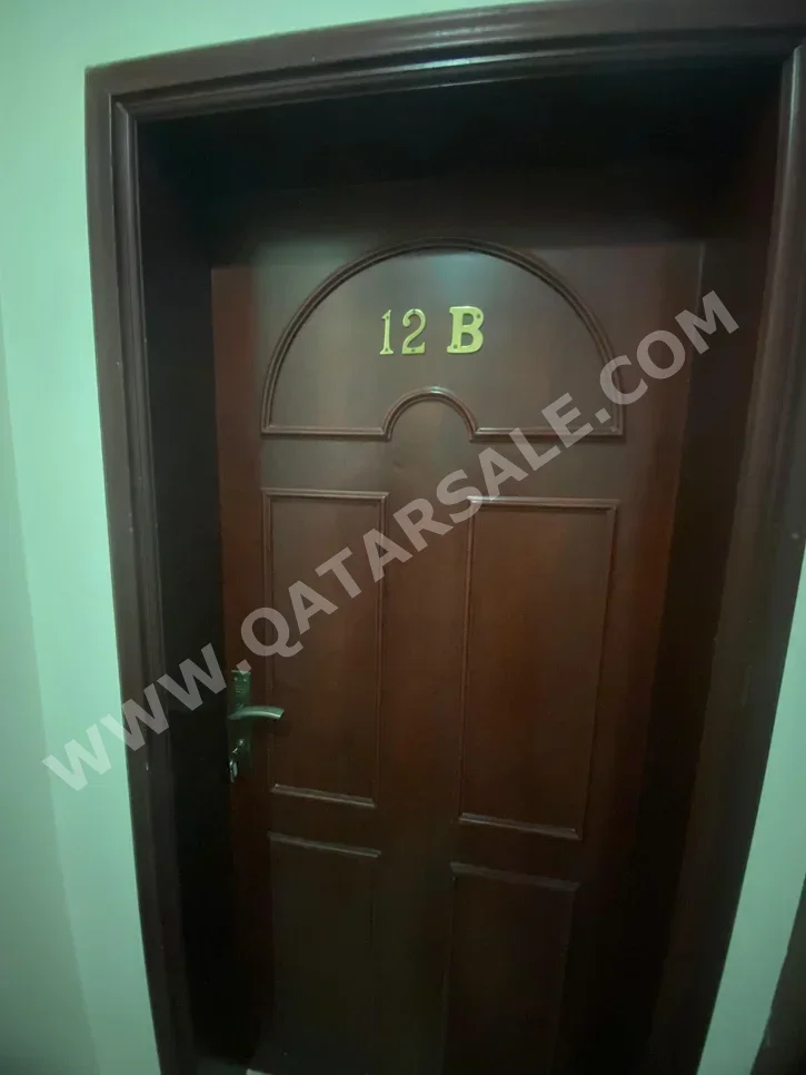2 غرف نوم  شقة  في الريان -  عين خالد  مفروشة بالكامل