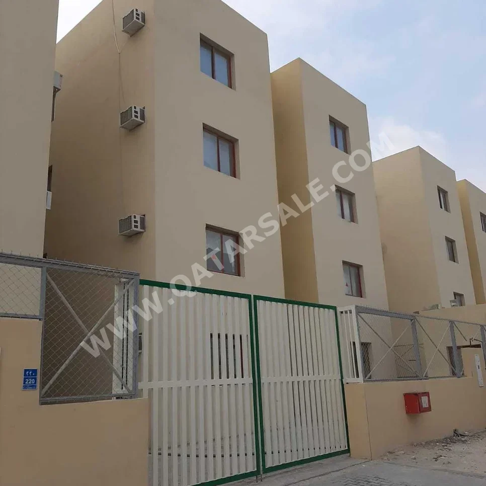 Labour Camp Umm Salal  Umm Salal Ali  50 Bedrooms  Includes Water & Electricity