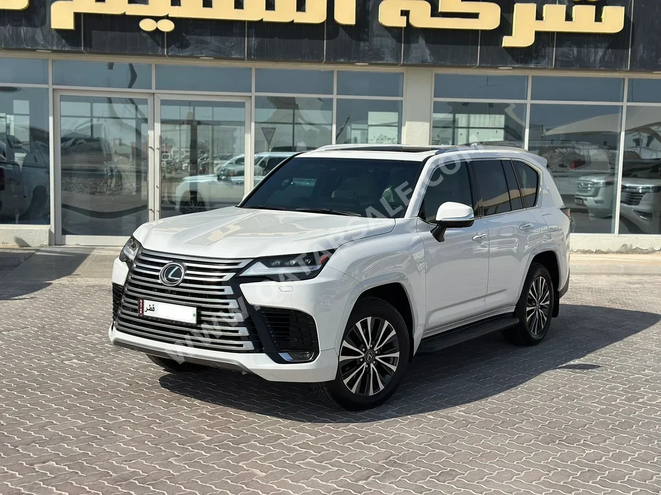 Lexus  LX  600 Luxury  2024  Automatic  3,000 Km  6 Cylinder  Four Wheel Drive (4WD)  SUV  White  With Warranty