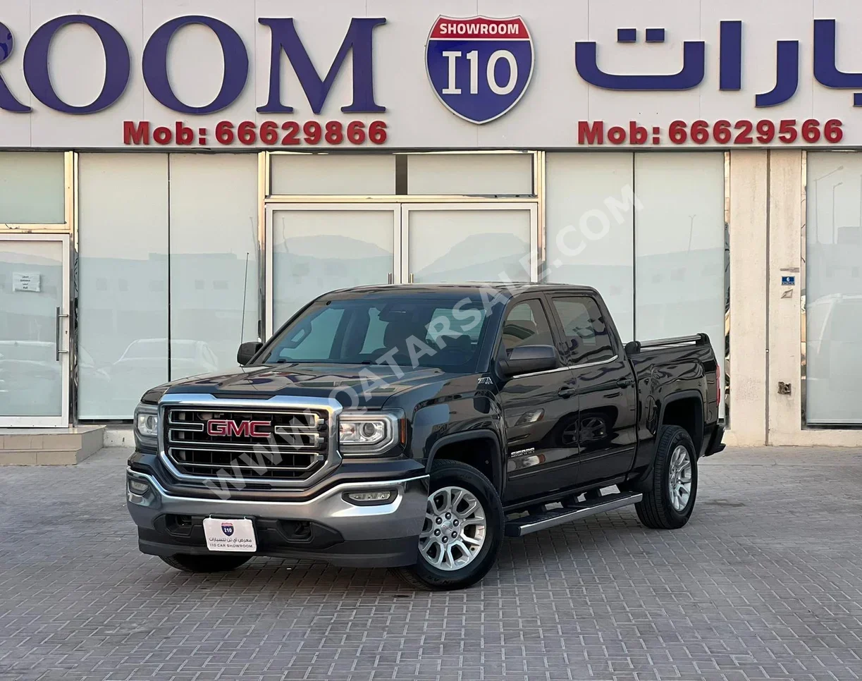 GMC  Sierra  Z71  2016  Automatic  123٬000 Km  8 Cylinder  Four Wheel Drive (4WD)  Pick Up  Brown