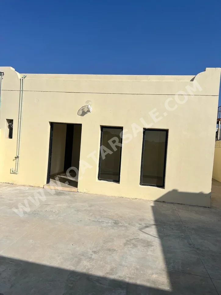 Family Residential  - Not Furnished  - Umm Salal  - Umm Salal Ali  - 3 Bedrooms