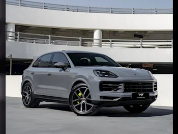 Porsche  Cayenne  E Hybrid  2024  Automatic  7,000 Km  6 Cylinder  Four Wheel Drive (4WD)  SUV  Gray  With Warranty