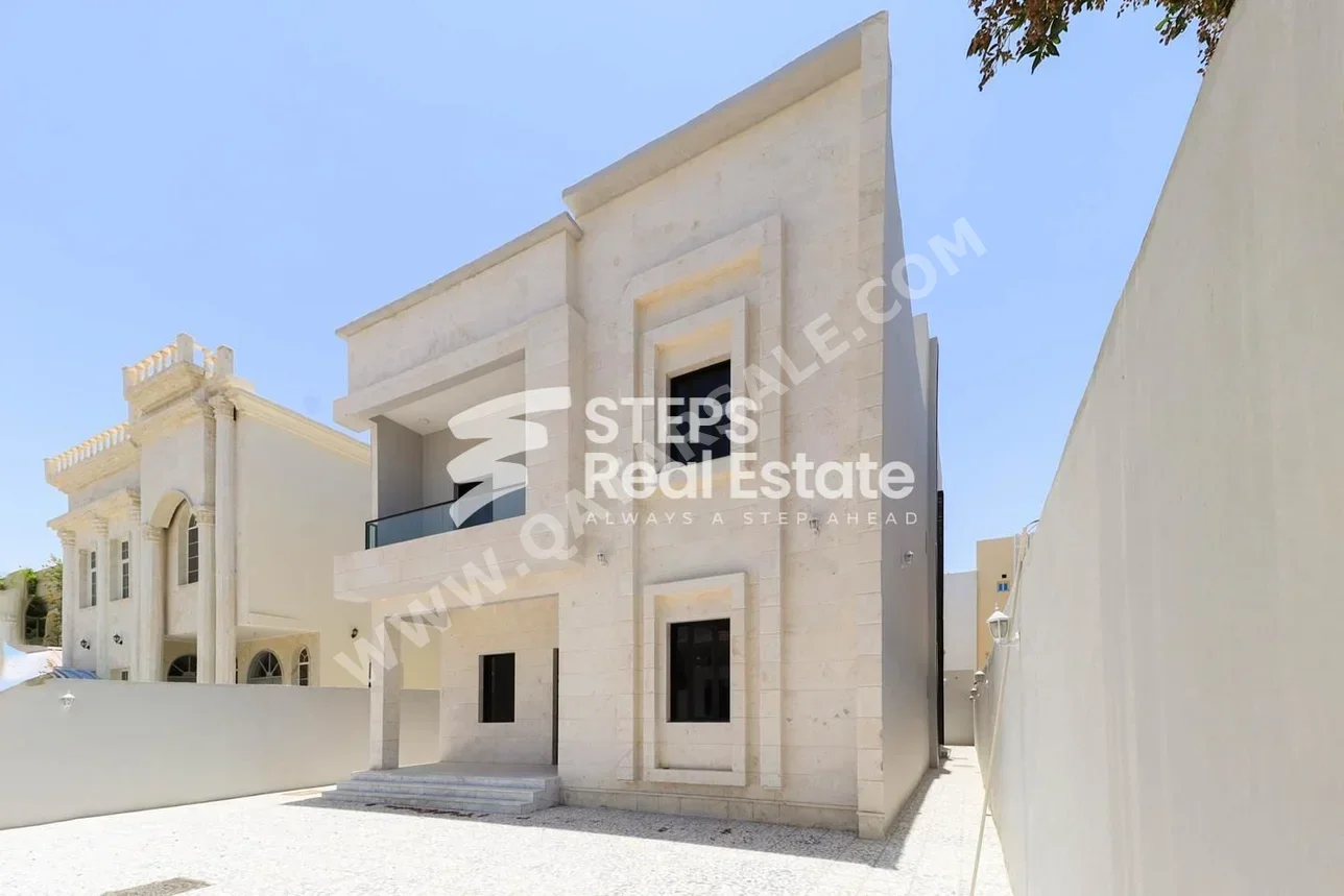 Family Residential  - Not Furnished  - Doha  - Nuaija  - 7 Bedrooms