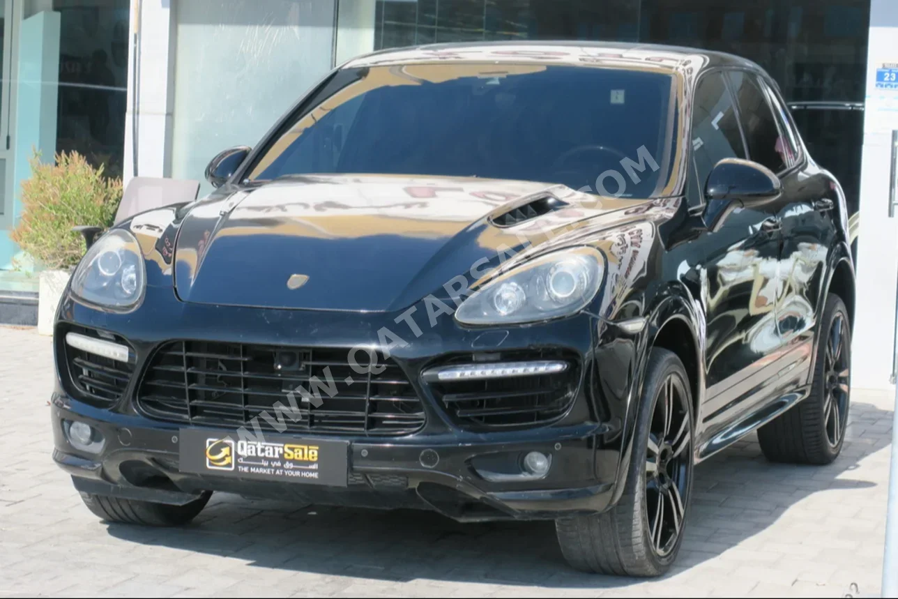  Porsche  Cayenne  Turbo S  2014  Automatic  185,000 Km  8 Cylinder  All Wheel Drive (AWD)  SUV  Black  With Warranty