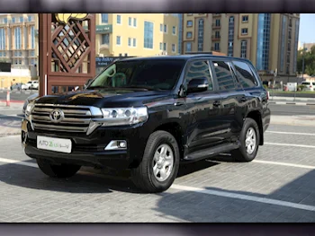 Toyota  Land Cruiser  GXR  2021  Automatic  167,000 Km  6 Cylinder  Four Wheel Drive (4WD)  SUV  Black