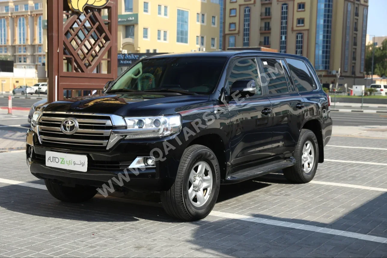 Toyota  Land Cruiser  GXR  2021  Automatic  167,000 Km  6 Cylinder  Four Wheel Drive (4WD)  SUV  Black