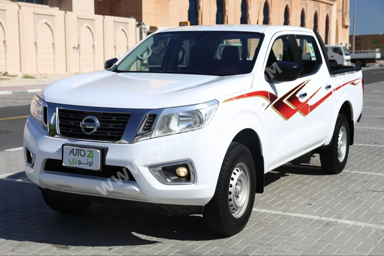 Nissan  Navara  SE  2020  Automatic  73,000 Km  4 Cylinder  Four Wheel Drive (4WD)  Pick Up  White