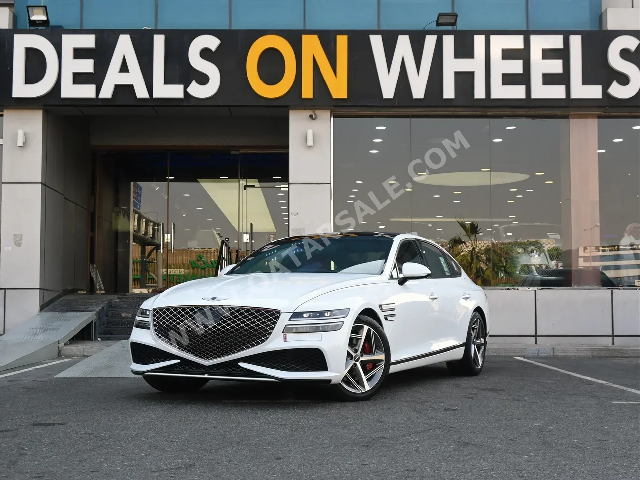 Genesis  G80  2022  Automatic  37,000 Km  6 Cylinder  Four Wheel Drive (4WD)  Sedan  White  With Warranty