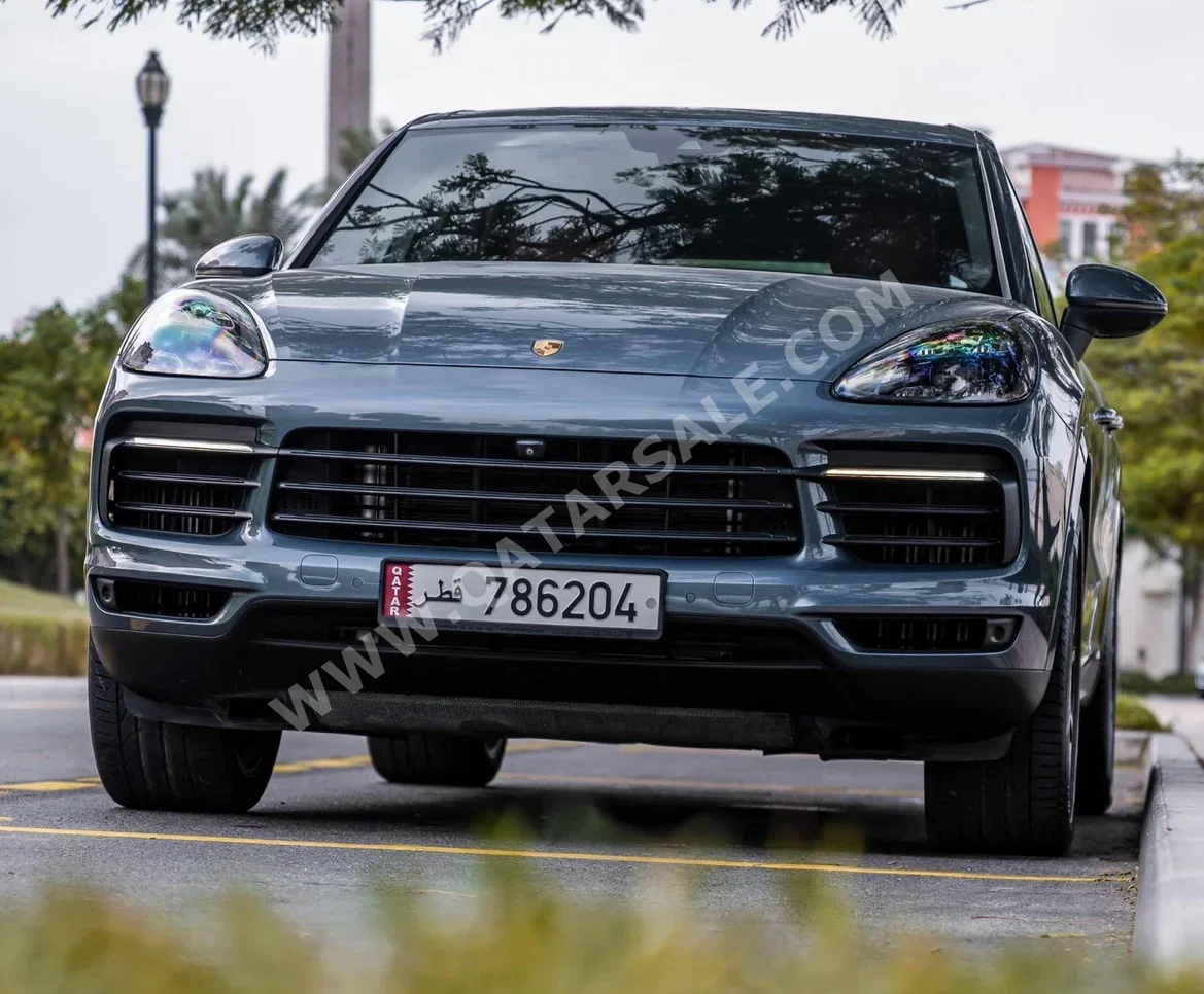 Porsche  Cayenne  S  2019  Automatic  68,000 Km  8 Cylinder  Four Wheel Drive (4WD)  SUV  Gray  With Warranty