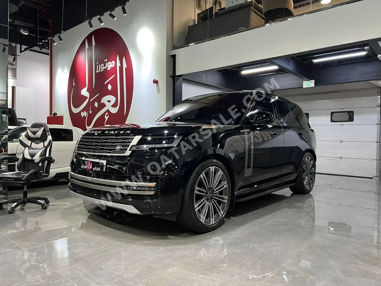  Land Rover  Range Rover  Vogue  2023  Automatic  46,000 Km  8 Cylinder  Four Wheel Drive (4WD)  SUV  Black  With Warranty