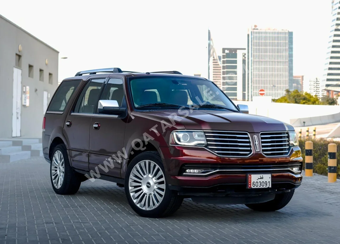 Lincoln  Navigator  2015  Automatic  77,000 Km  6 Cylinder  Four Wheel Drive (4WD)  SUV  Purple