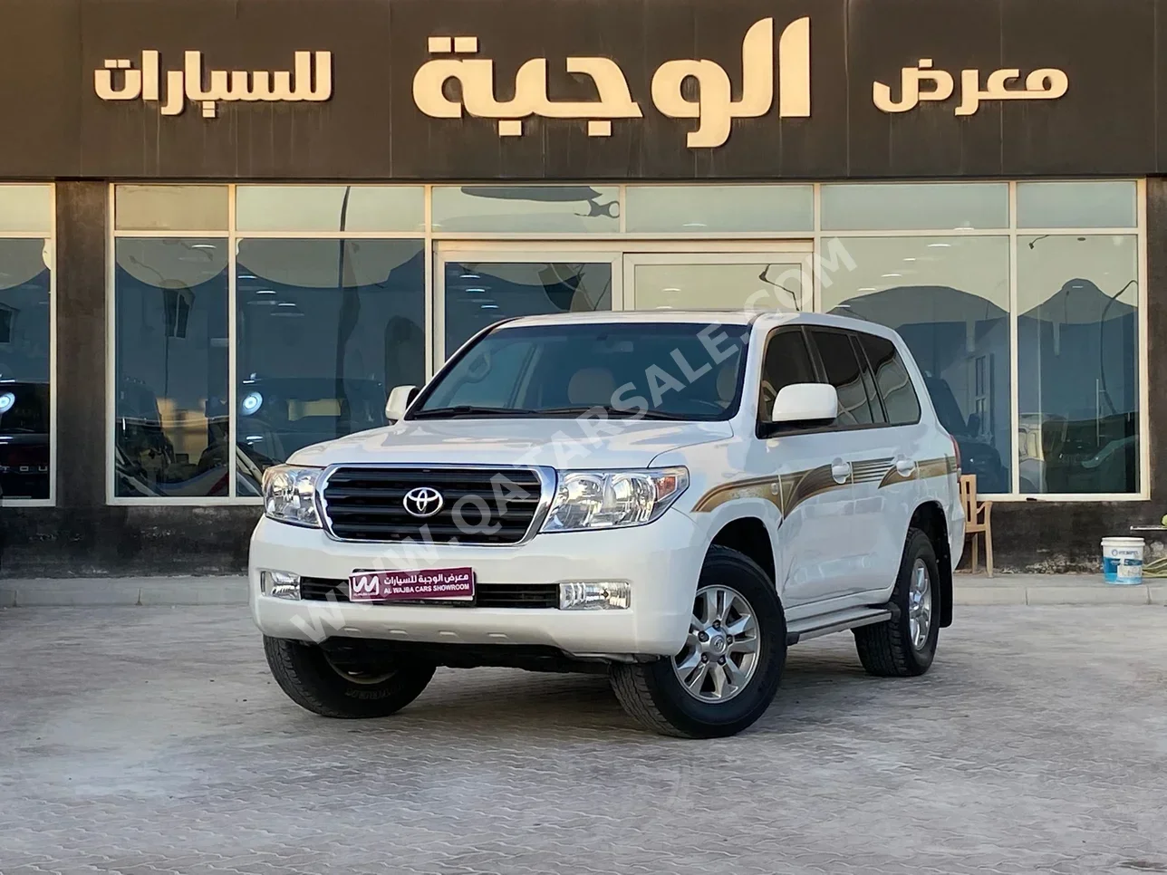 Toyota  Land Cruiser  GX  2010  Automatic  280,000 Km  6 Cylinder  Four Wheel Drive (4WD)  SUV  White