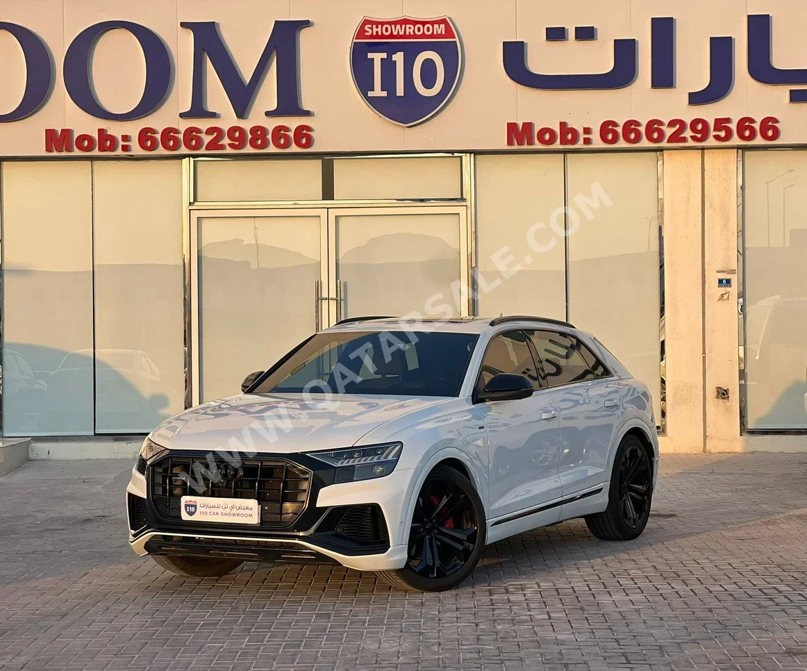 Audi  Q8  S-Line  2019  Automatic  121٬000 Km  6 Cylinder  All Wheel Drive (AWD)  SUV  White  With Warranty