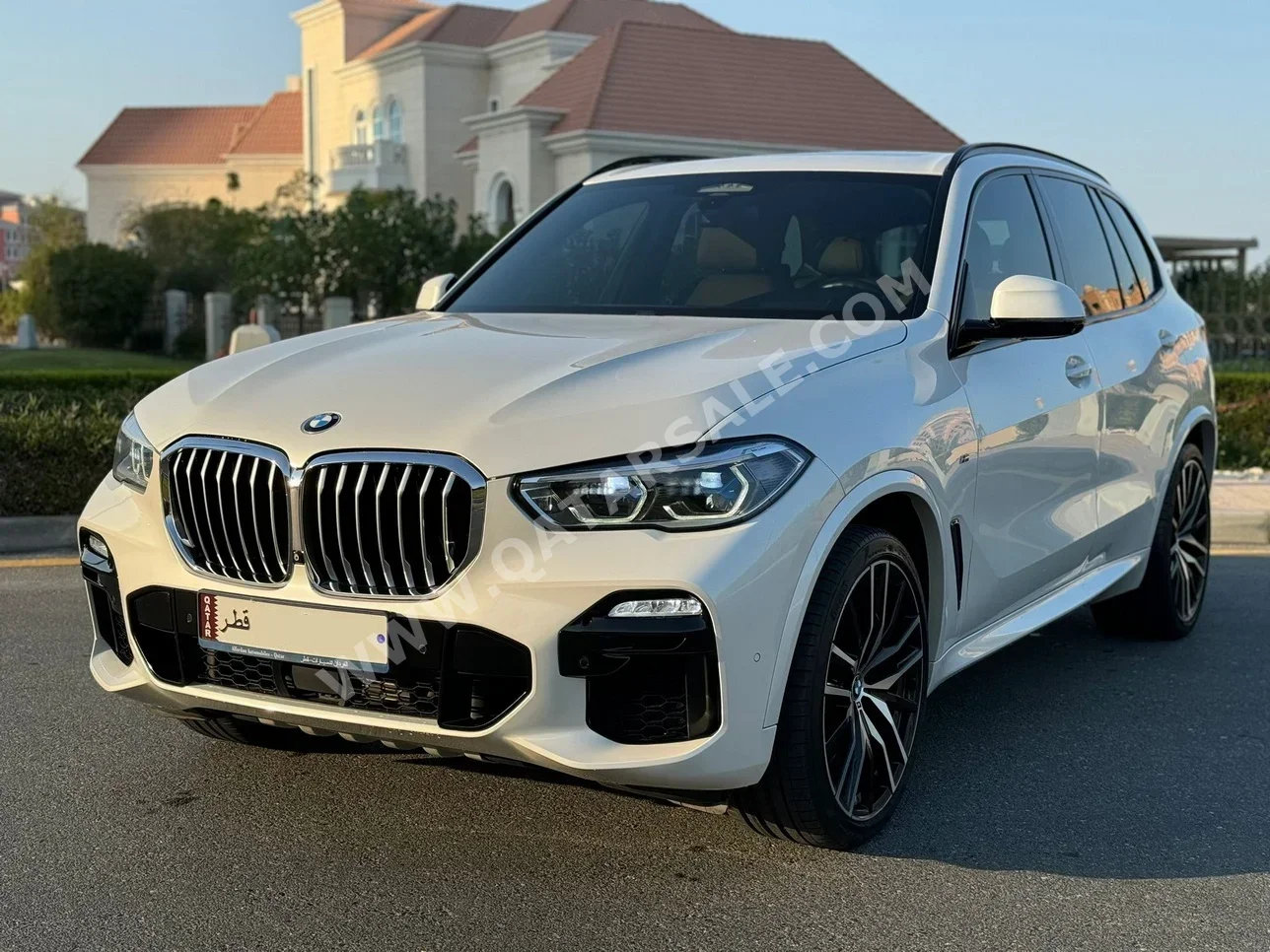  BMW  X-Series  X5  2019  Automatic  64,000 Km  8 Cylinder  Four Wheel Drive (4WD)  SUV  White  With Warranty