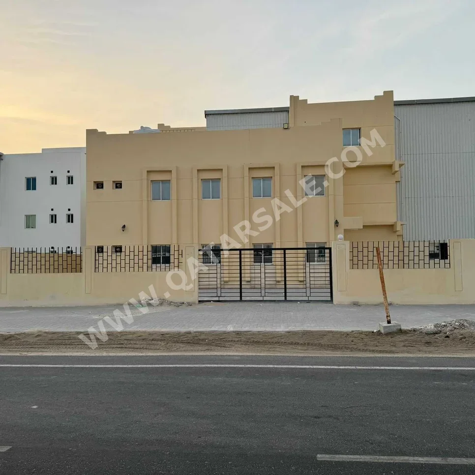 Warehouses & Stores - Al Wakrah  - Barkit Al Awamer  -Area Size: 3500 Square Meter