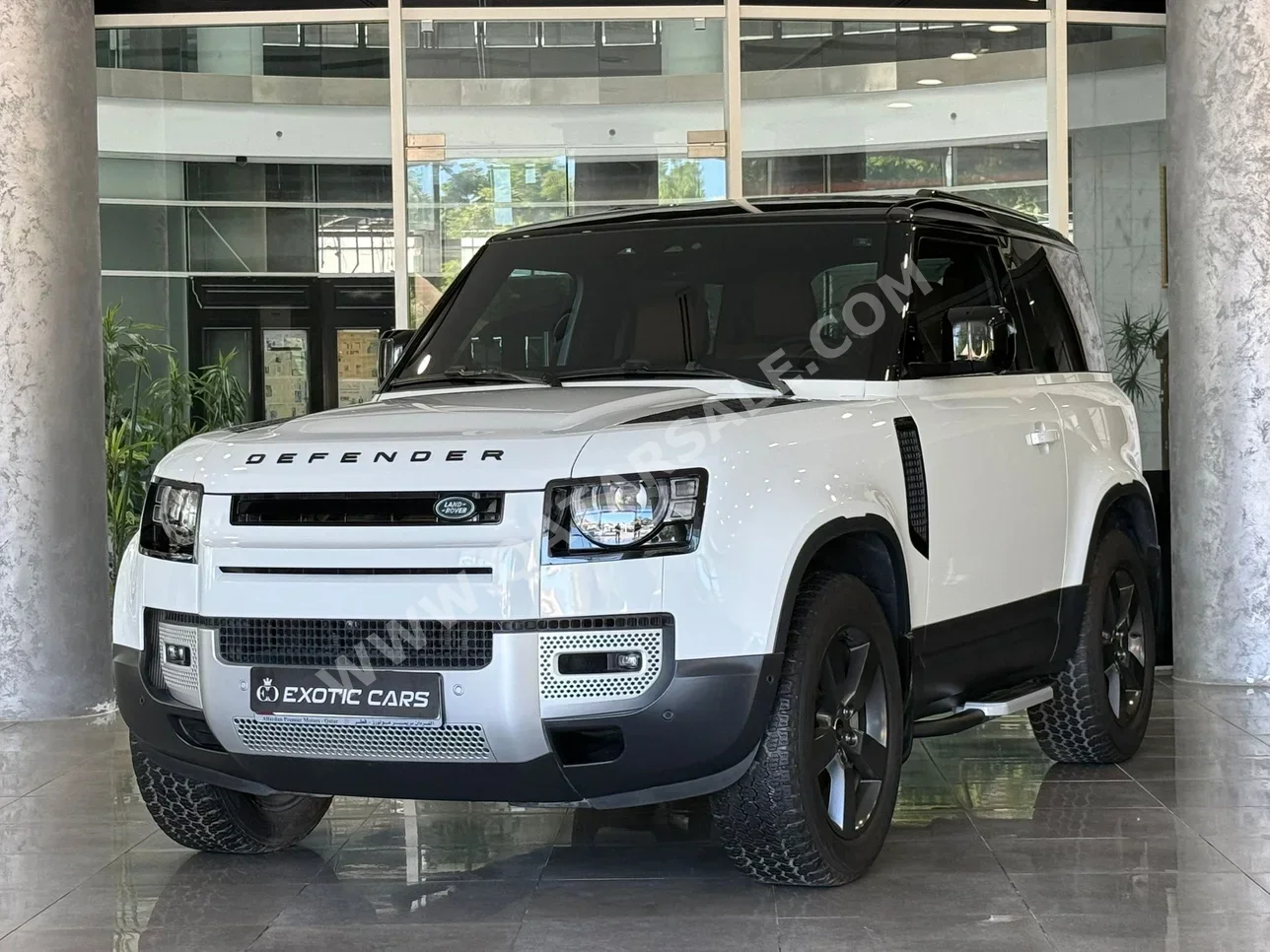 Land Rover  Defender  90 HSE  2023  Automatic  21,000 Km  6 Cylinder  Four Wheel Drive (4WD)  SUV  White  With Warranty