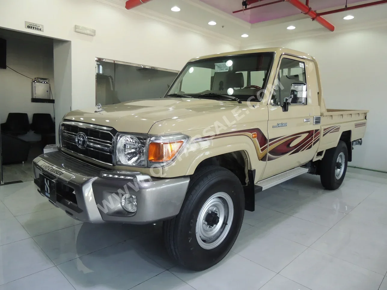 Toyota  Land Cruiser  LX  2014  Manual  18,000 Km  6 Cylinder  Four Wheel Drive (4WD)  Pick Up  Beige