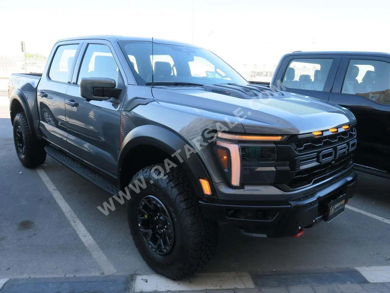  Ford  Raptor  R  2024  Automatic  0 Km  8 Cylinder  Four Wheel Drive (4WD)  Pick Up  Gray  With Warranty