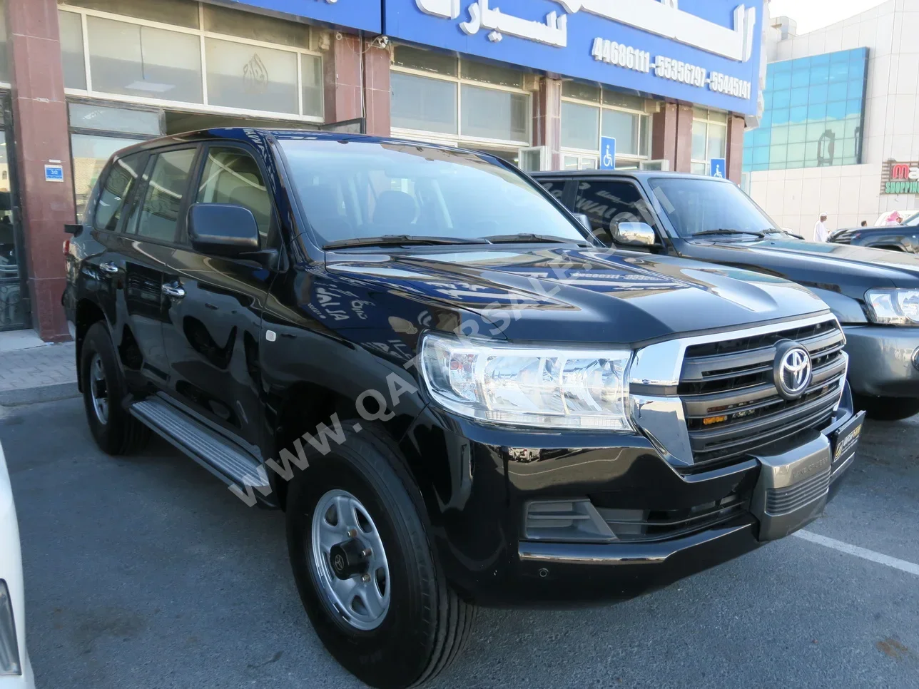  Toyota  Land Cruiser  G  2017  Manual  152,000 Km  6 Cylinder  Four Wheel Drive (4WD)  SUV  Black  With Warranty