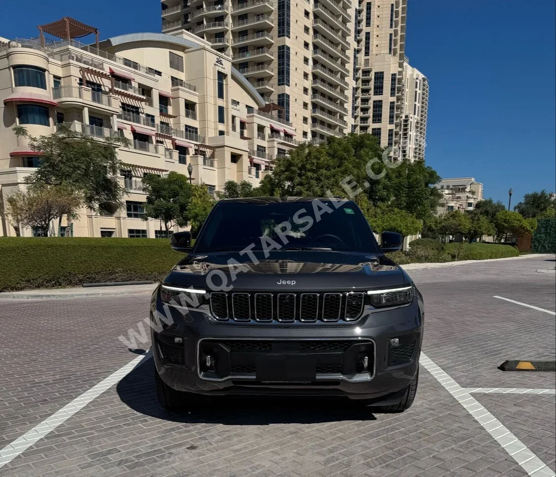 Jeep  Grand Cherokee  Overland  2024  Automatic  3,880 Km  6 Cylinder  Four Wheel Drive (4WD)  SUV  Gray and Black  With Warranty