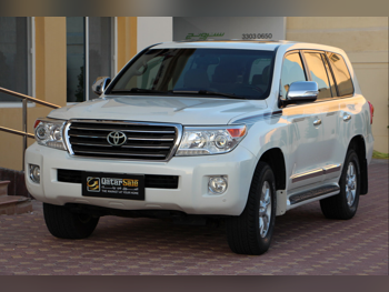 Toyota  Land Cruiser  GXR  2015  Automatic  178,000 Km  6 Cylinder  Four Wheel Drive (4WD)  SUV  White