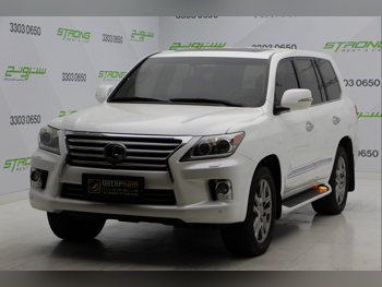 Lexus  LX  570  2013  Automatic  176,000 Km  8 Cylinder  Four Wheel Drive (4WD)  SUV  White