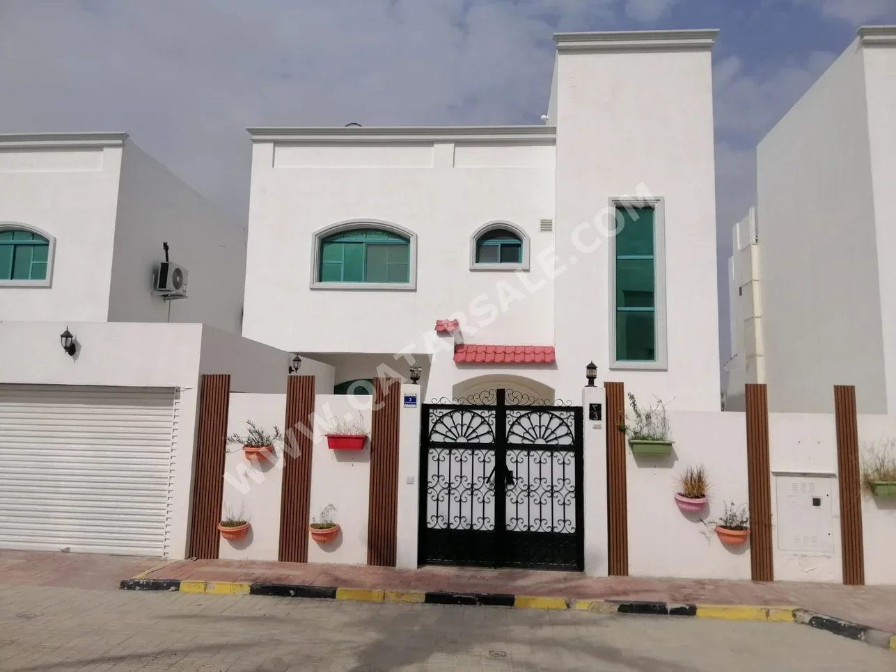 سكن عائلي  - غير مفروشة  - الريان  - عين خالد  - 3 غرف نوم