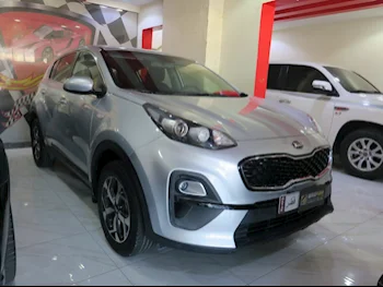 Kia  Sportage  2.0  2021  Automatic  39٬900 Km  4 Cylinder  All Wheel Drive (AWD)  SUV  Silver  With Warranty