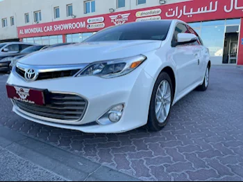 Toyota  Avalon  XLE  2015  Automatic  109,000 Km  6 Cylinder  Front Wheel Drive (FWD)  Sedan  White