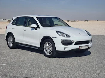 Porsche  Cayenne  S  2014  Automatic  100,000 Km  8 Cylinder  Four Wheel Drive (4WD)  SUV  White