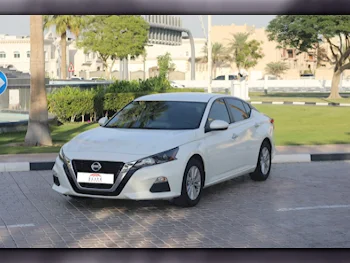 Nissan  Altima  2.5 S  2022  Automatic  51,000 Km  4 Cylinder  Front Wheel Drive (FWD)  Sedan  White  With Warranty