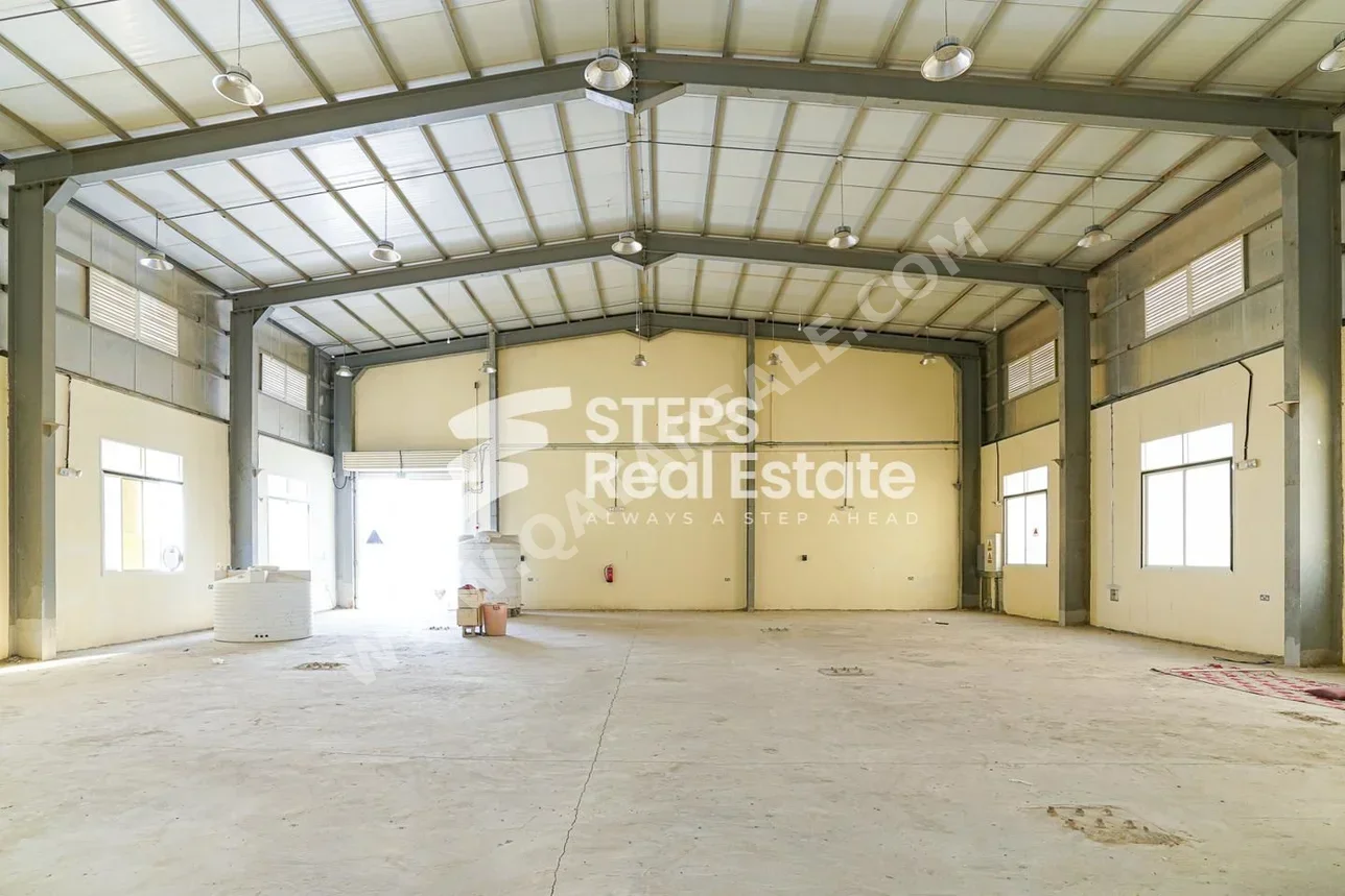 Warehouses & Stores - Al Wakrah  - Barkit Al Awamer  -Area Size: 1000 Square Meter