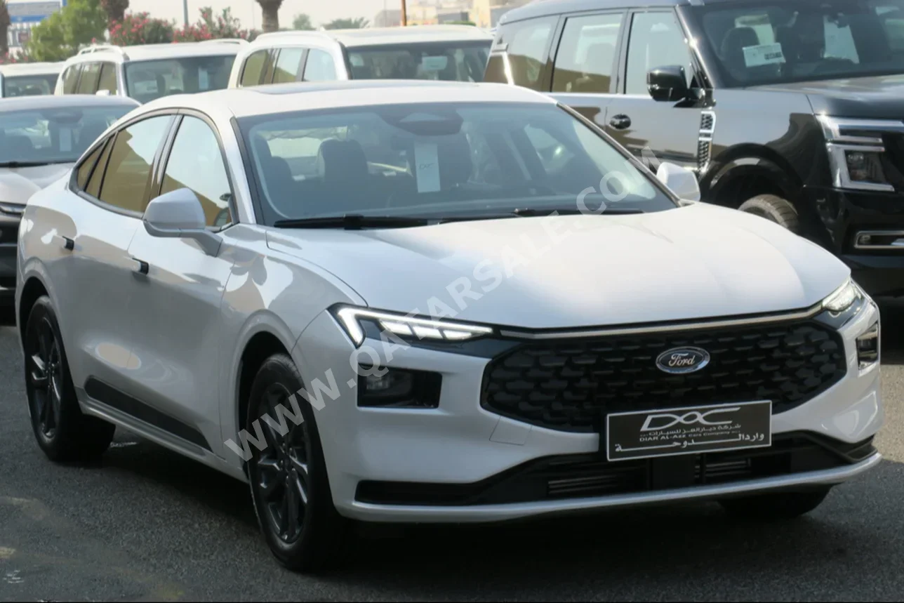 Ford Taurus White 2025 For Sale in Qatar