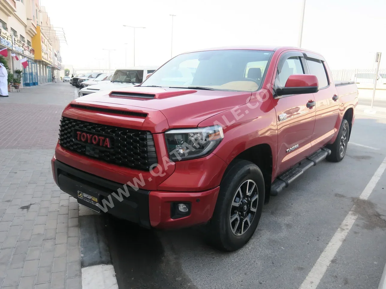  Toyota  Tundra  2020  Automatic  90,000 Km  8 Cylinder  Four Wheel Drive (4WD)  Pick Up  Red  With Warranty