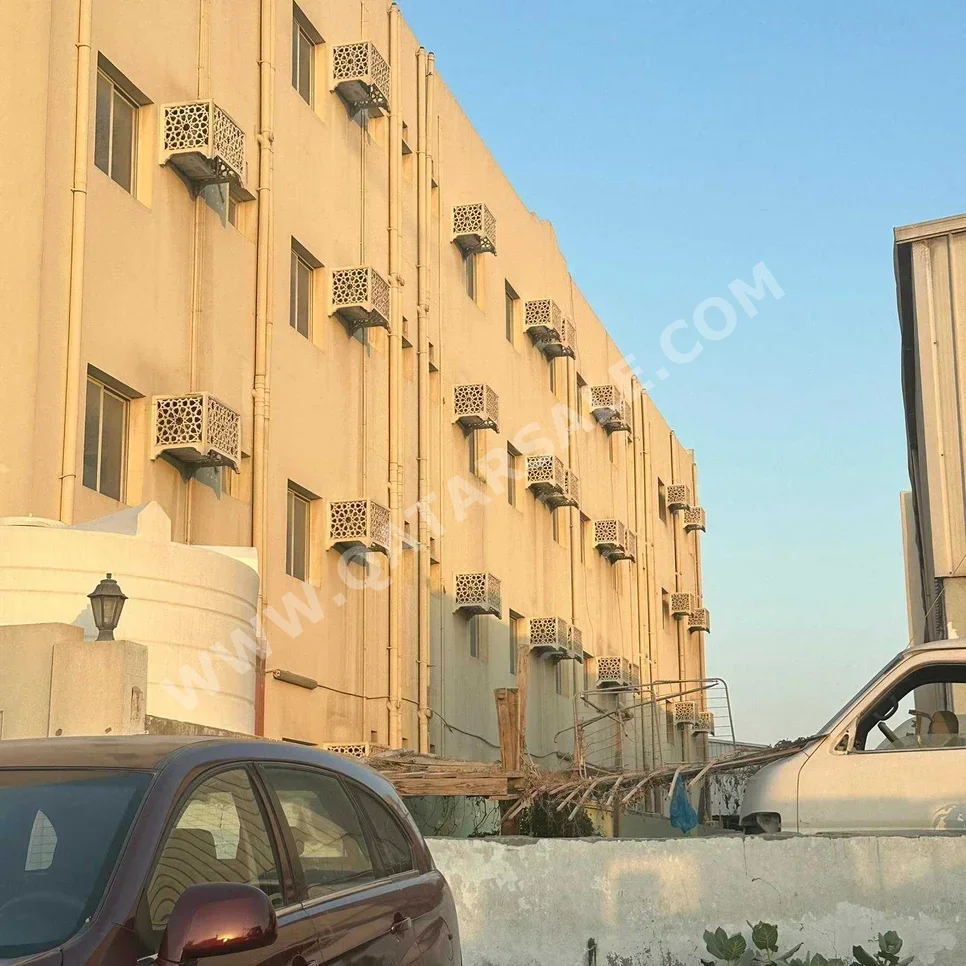 Labour Camp Al Rayyan  Industrial Area  50 Bedrooms