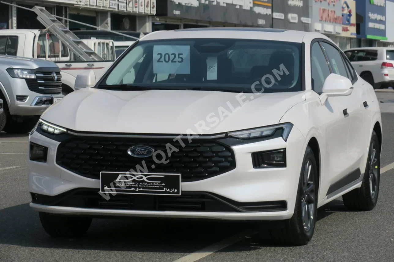 Ford Taurus White 2025 For Sale in Qatar