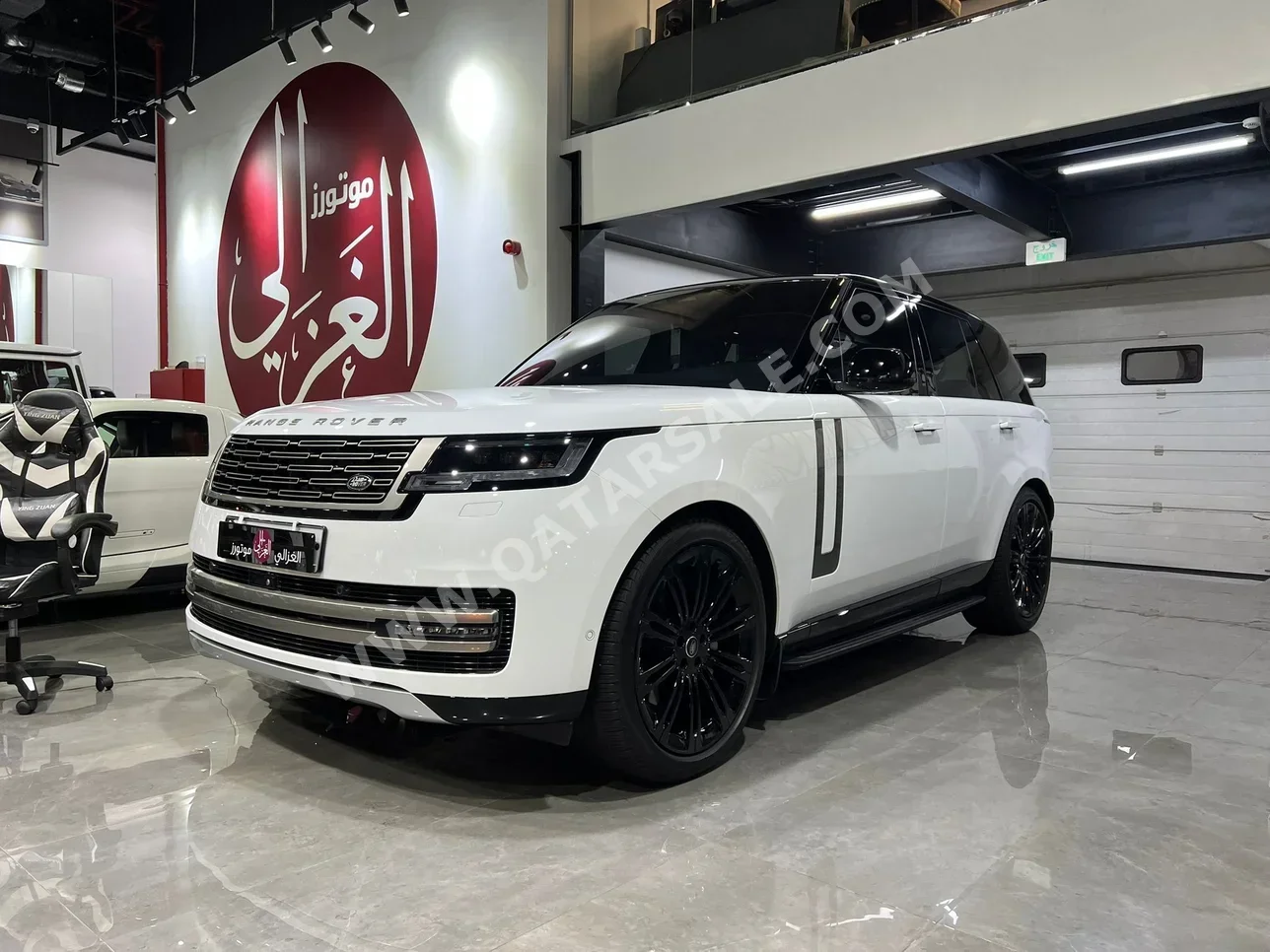 Land Rover  Range Rover  Vogue  2023  Automatic  15,000 Km  6 Cylinder  Four Wheel Drive (4WD)  SUV  White  With Warranty