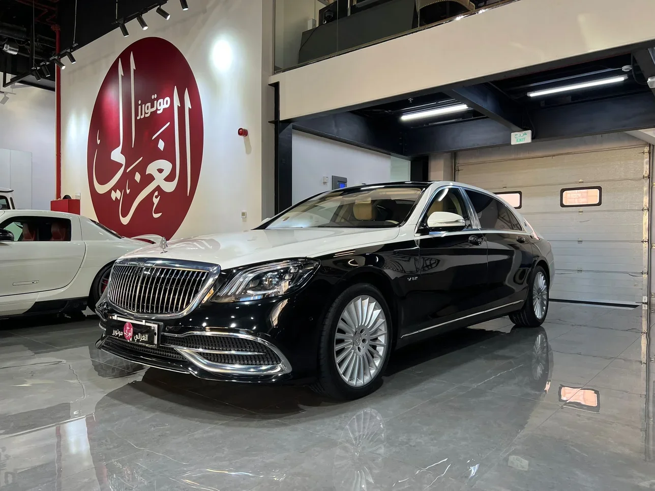  مرسيدس - بنز  مايباخ  S650  2019  اوتوماتيك  77,000 كم  8 سلندر  دفع كلي مستمر  سيدان  أبيض و أسود  تحت الضمان