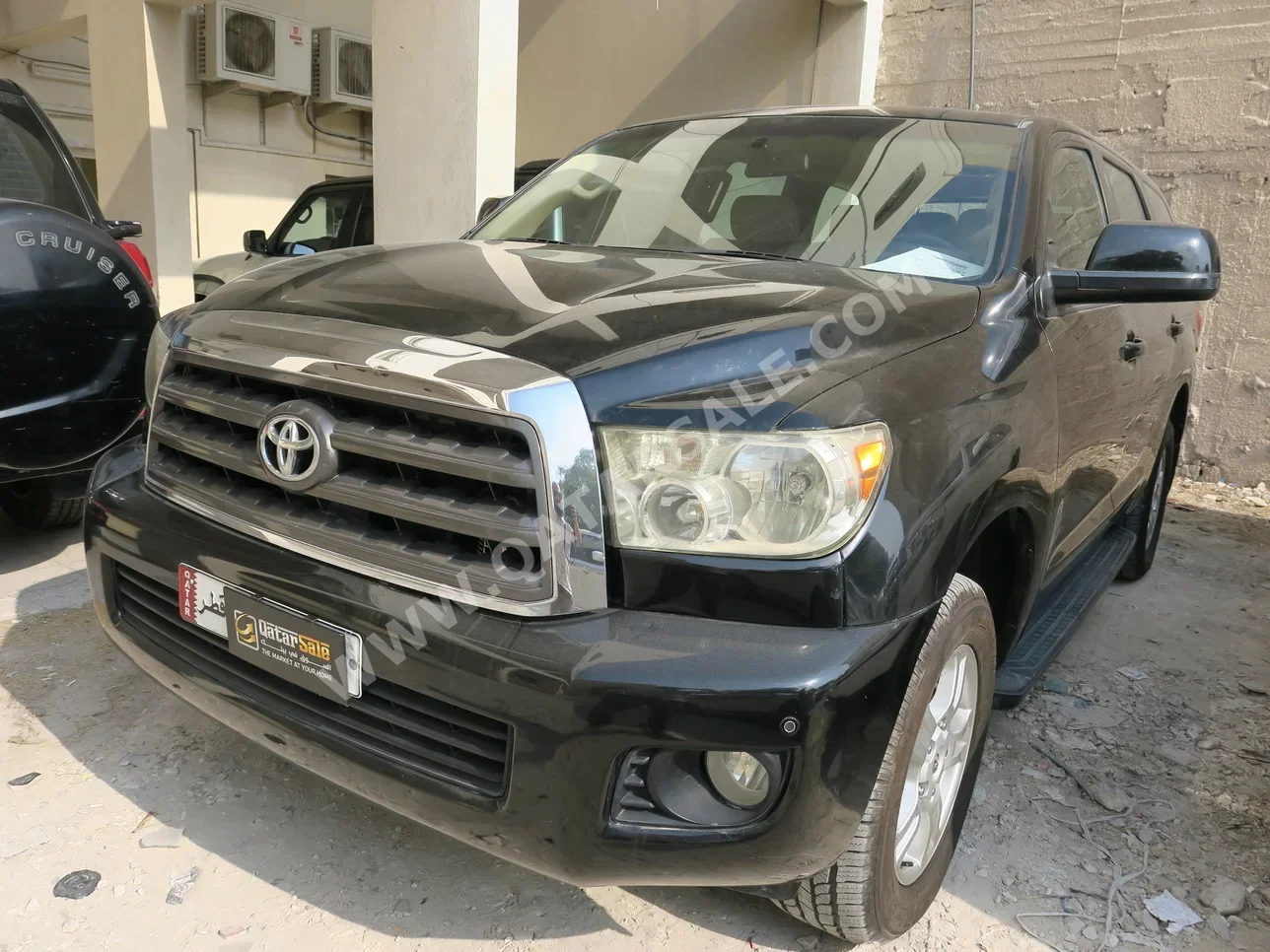 Toyota  Sequoia  2016  Automatic  255٬000 Km  8 Cylinder  Four Wheel Drive (4WD)  SUV  Black