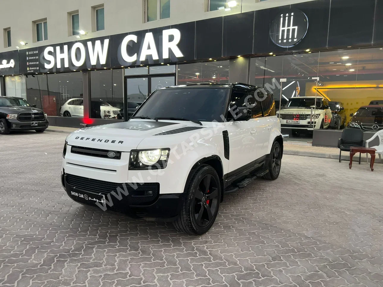 Land Rover  Defender  110 HSE  2023  Automatic  61,000 Km  6 Cylinder  Four Wheel Drive (4WD)  SUV  White  With Warranty