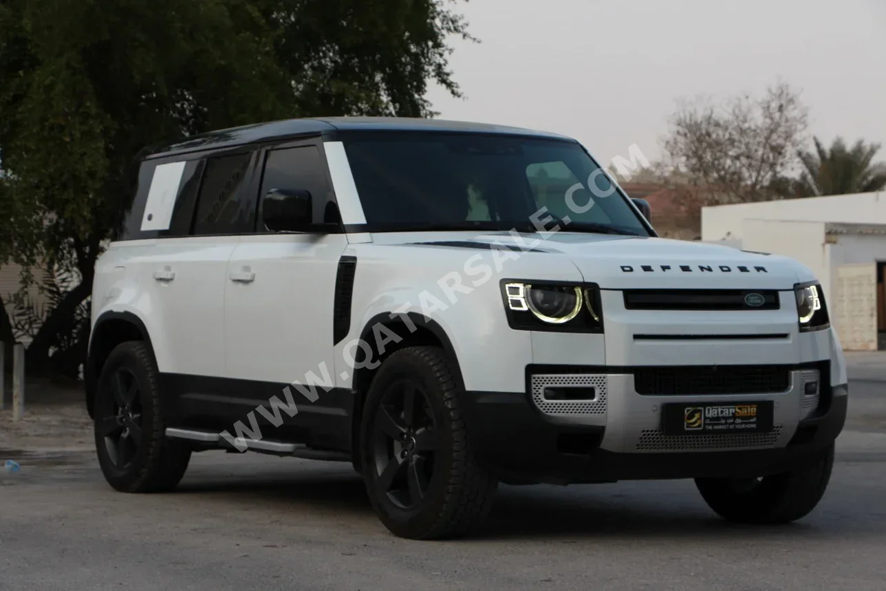 Land Rover  Defender  110 HSE  2022  Automatic  105,000 Km  6 Cylinder  Four Wheel Drive (4WD)  SUV  White