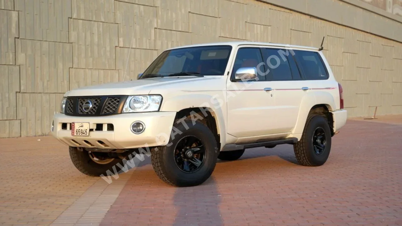 Nissan  Patrol  Safari  2008  Automatic  272,000 Km  6 Cylinder  Four Wheel Drive (4WD)  SUV  White