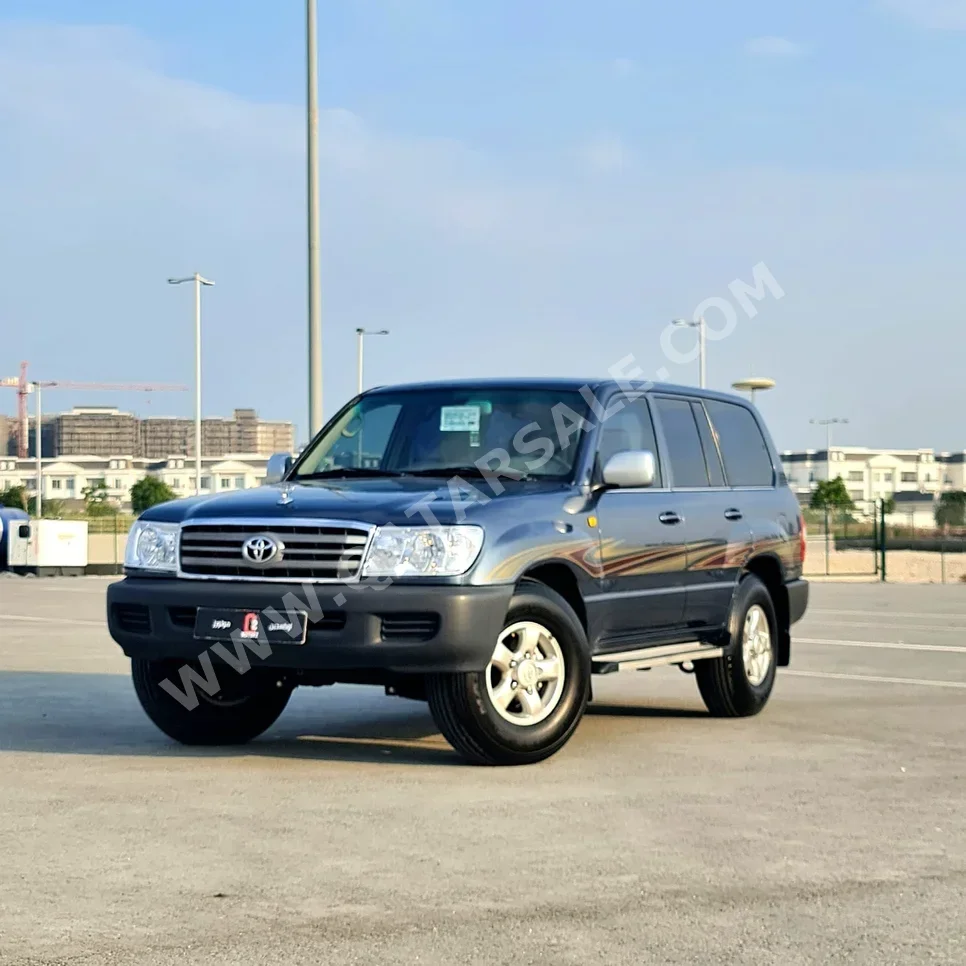 Toyota  Land Cruiser  G  2006  Automatic  498,000 Km  6 Cylinder  Four Wheel Drive (4WD)  SUV  Gray