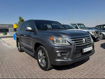 Lexus  LX  570 S  2013  Automatic  282,000 Km  8 Cylinder  Four Wheel Drive (4WD)  SUV  Gray