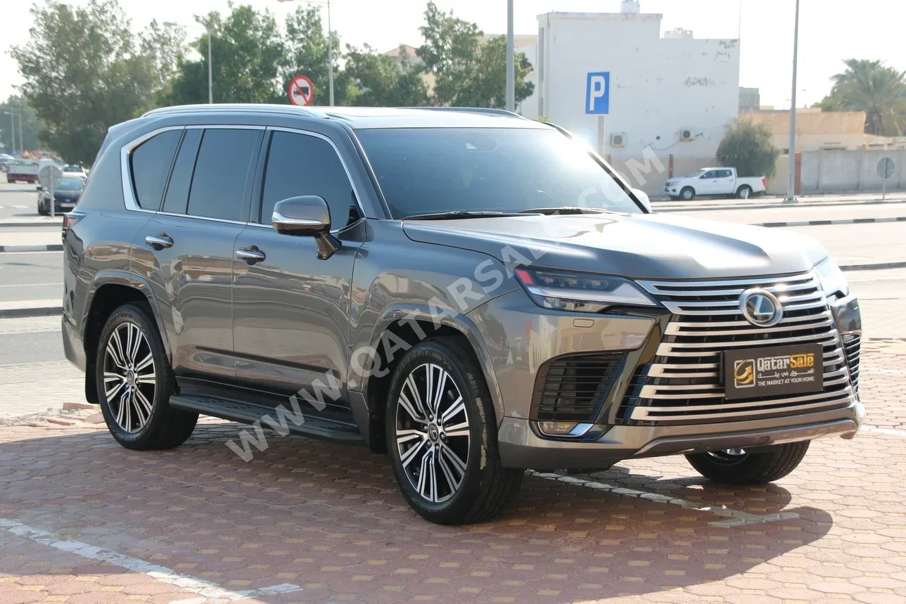 Lexus  LX  600 Luxury  2023  Automatic  62,000 Km  6 Cylinder  Four Wheel Drive (4WD)  SUV  Gray  With Warranty