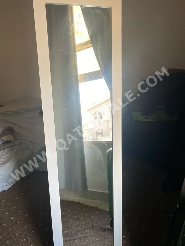 Mirrors Full Length  Square  Large /  Leaning  Tilt  Qatar  Vertical  White