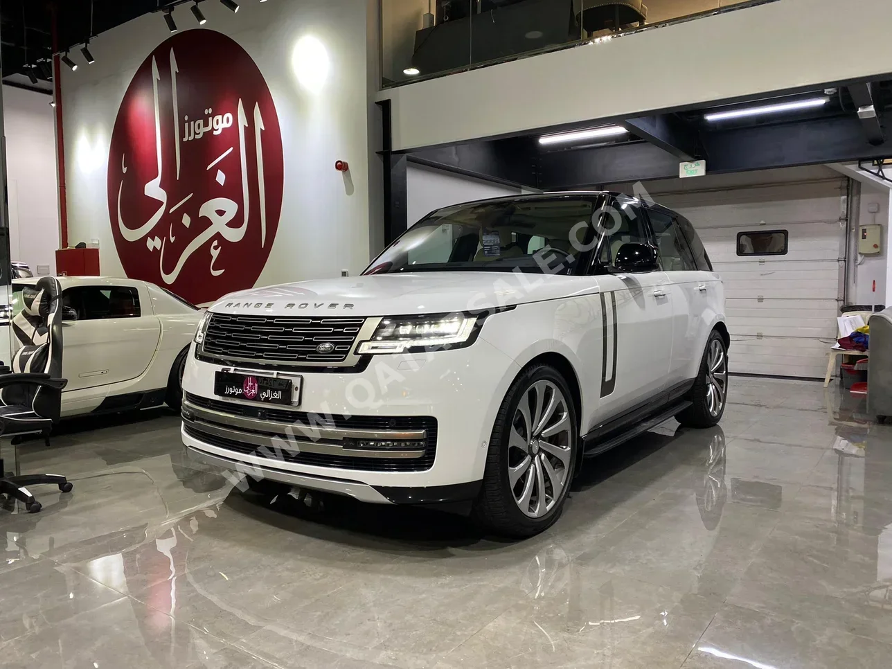 Land Rover  Range Rover  Vogue  2023  Automatic  24,000 Km  6 Cylinder  Four Wheel Drive (4WD)  SUV  White  With Warranty