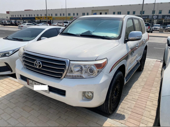 Toyota  Land Cruiser  GXR  2013  Automatic  340,000 Km  8 Cylinder  Four Wheel Drive (4WD)  SUV  White